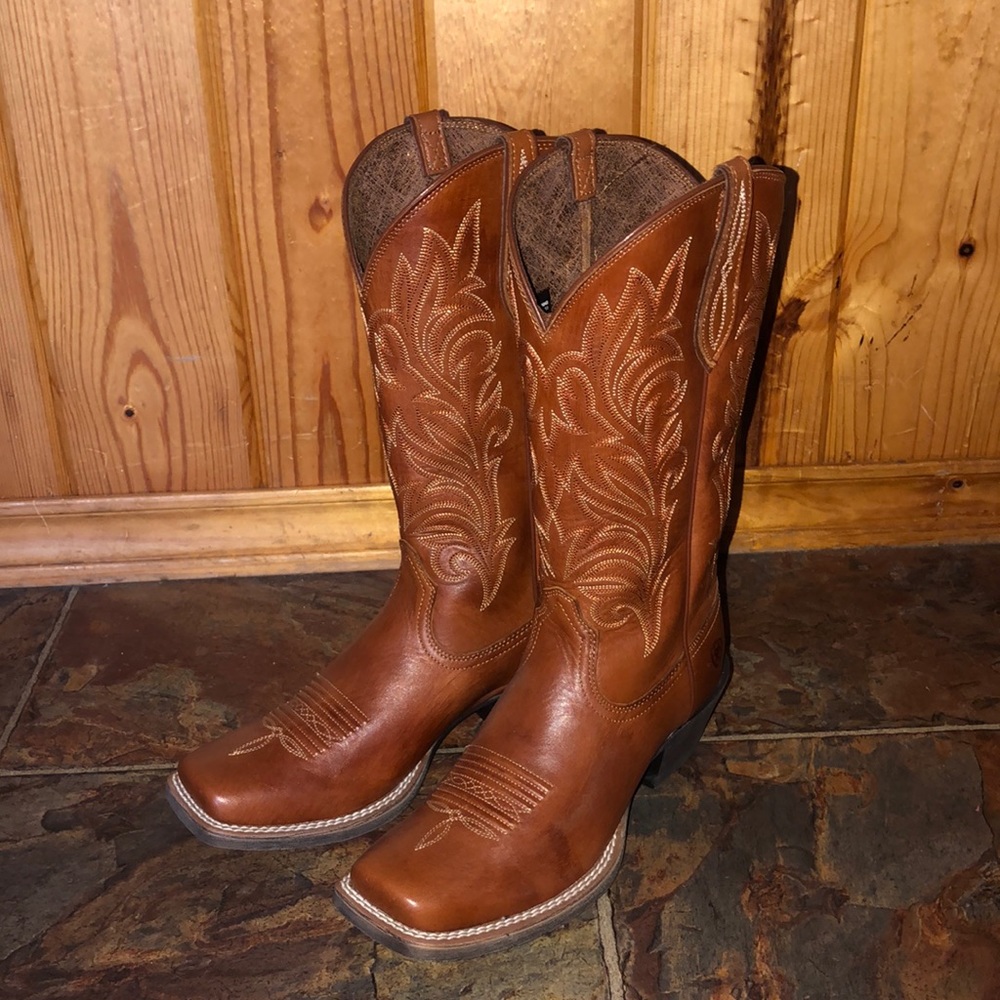 Ariat Women’s Cowboy Boots - Picture 1 of 7